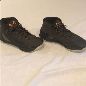 SC men’s sneakers size 8